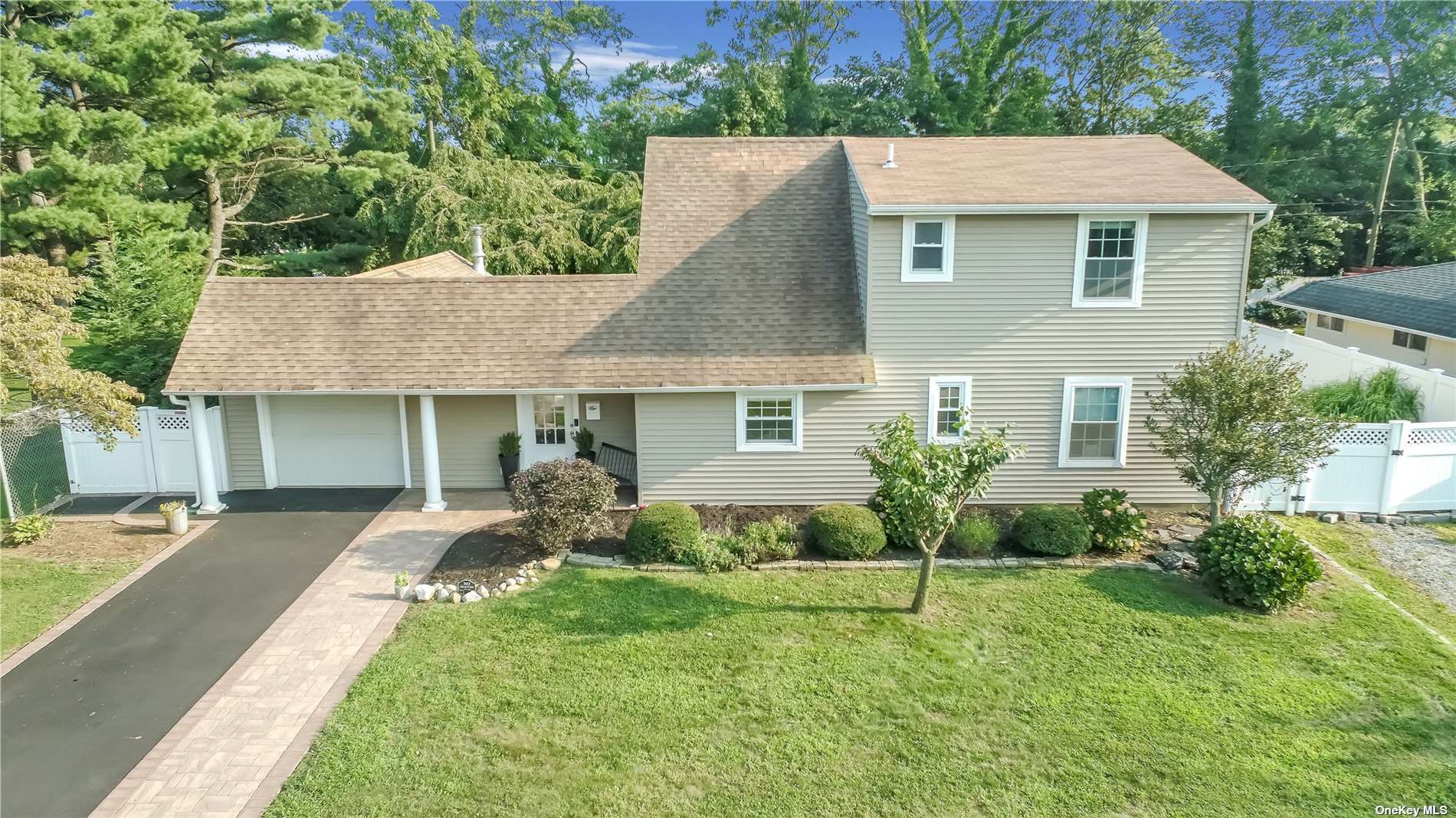 #1 photo, 272 Willowood Drive, Wantagh , NY 11793