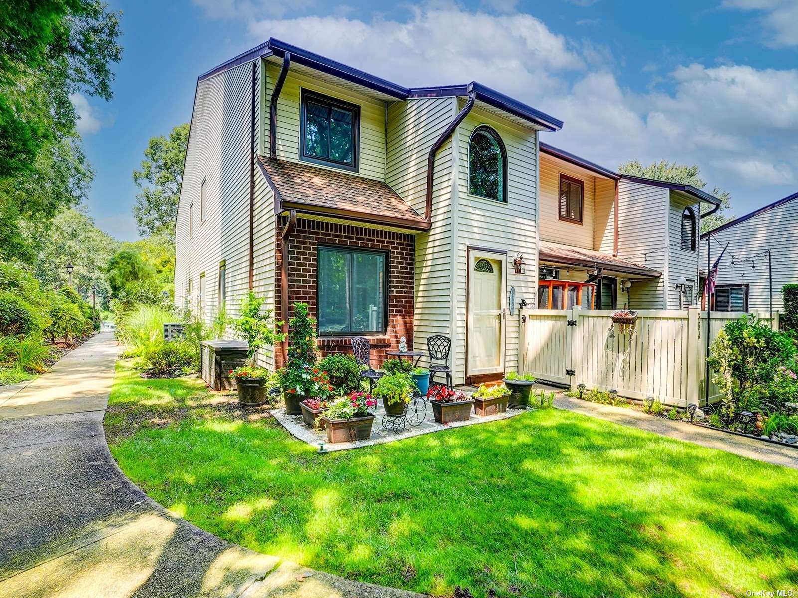 #1 photo, 354 Clubhouse, サフォーク郡 Coram , NY 11727