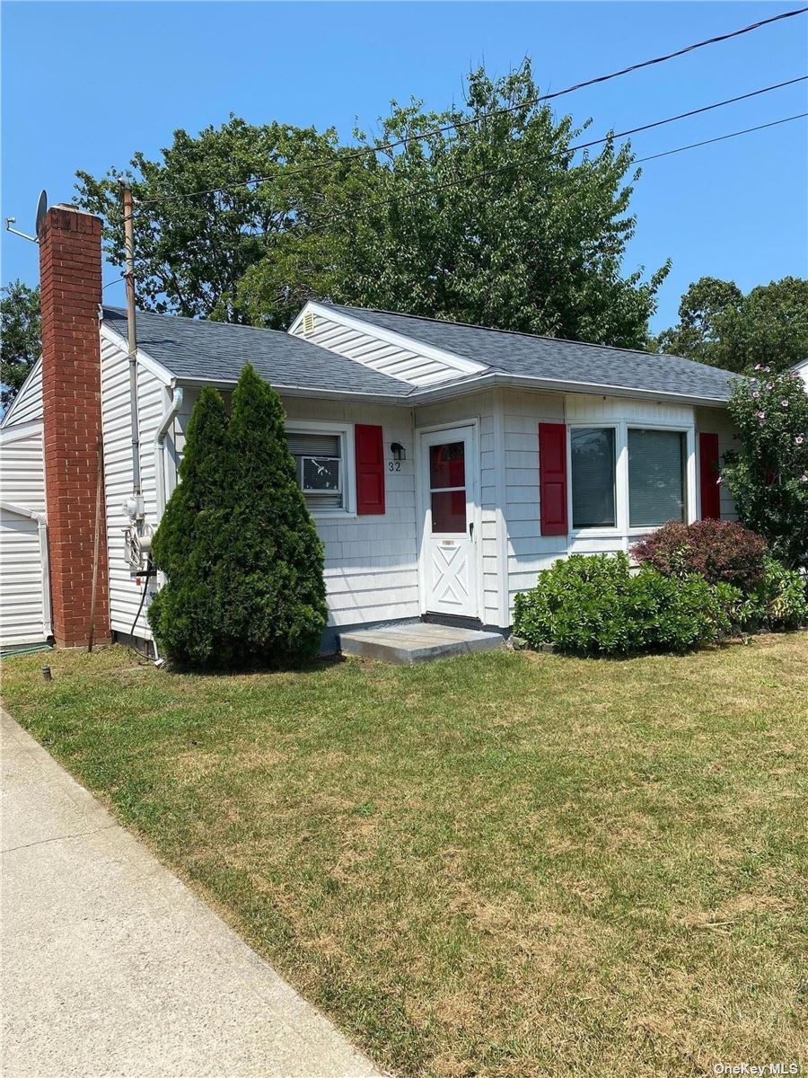 #1 photo, 32 Washington Avenue, West Sayville , NY 11796