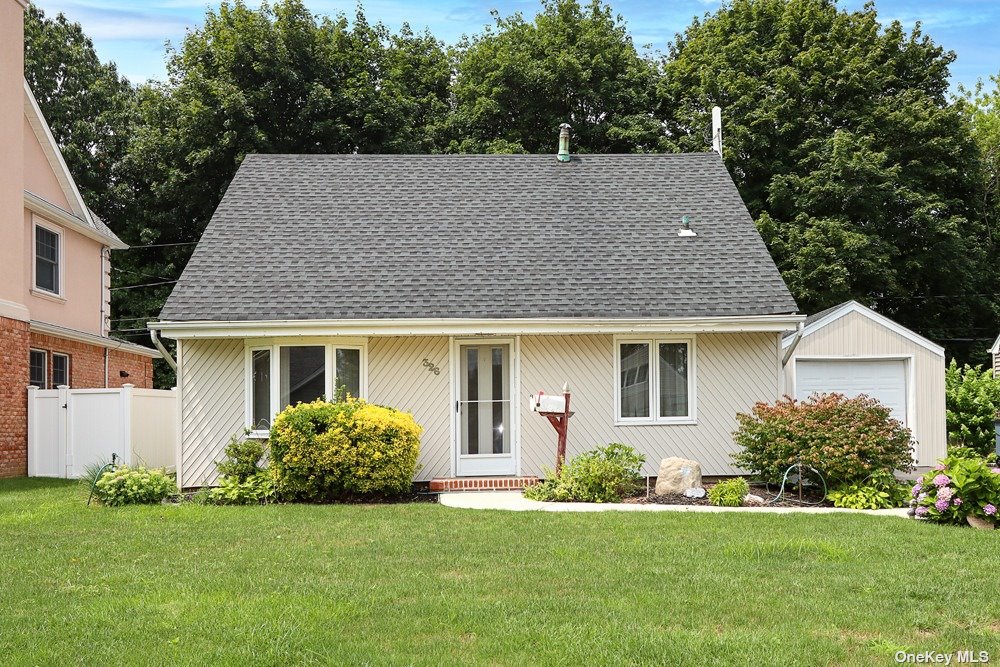 #1 photo, 326 Jamaica Boulevard, নাসাউ কাউন্টি Carle Place , NY 11514