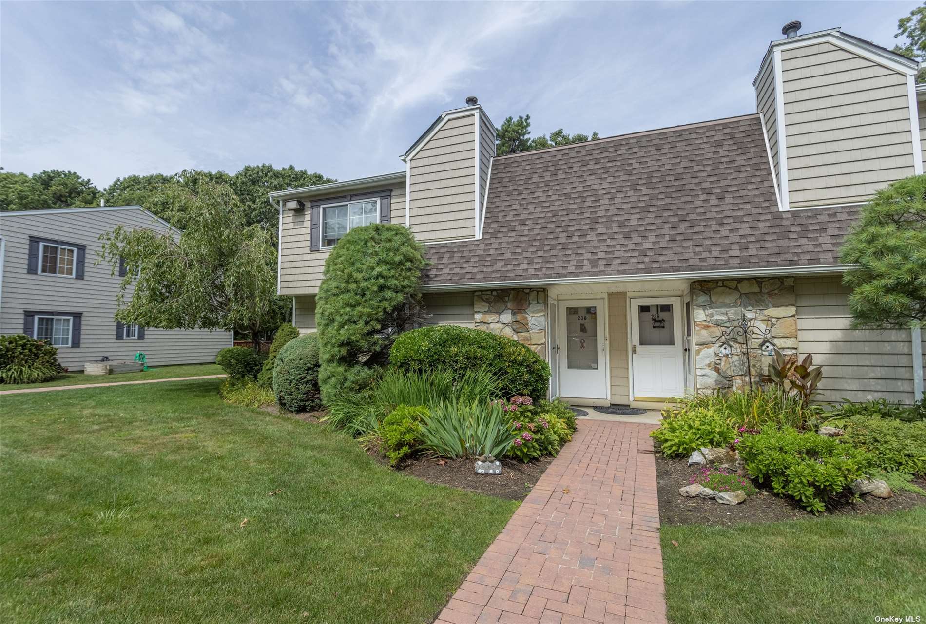 #1 photo, 239 Lake Pointe Circle, Middle Island , NY 11953