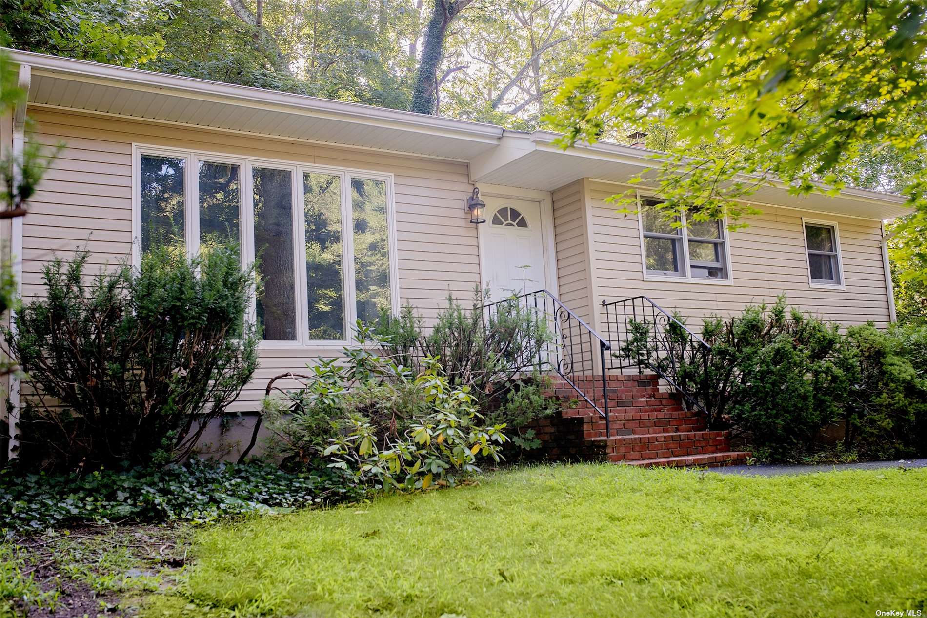 #1 photo, 9 Forest Avenue, サフォーク郡 Nesconset , NY 11767