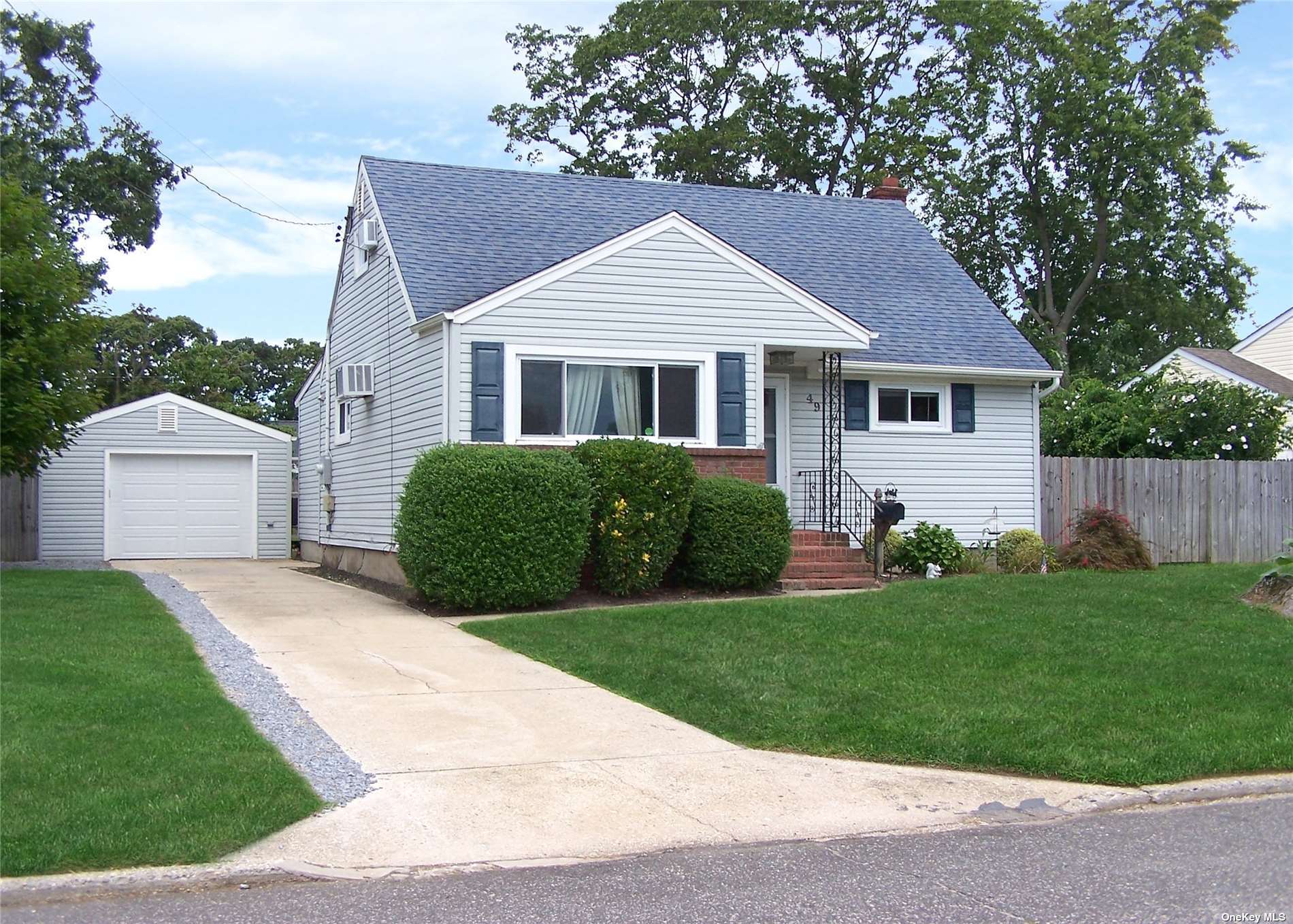 #1 photo, 49 Wantagh Avenue, East Islip , NY 11730
