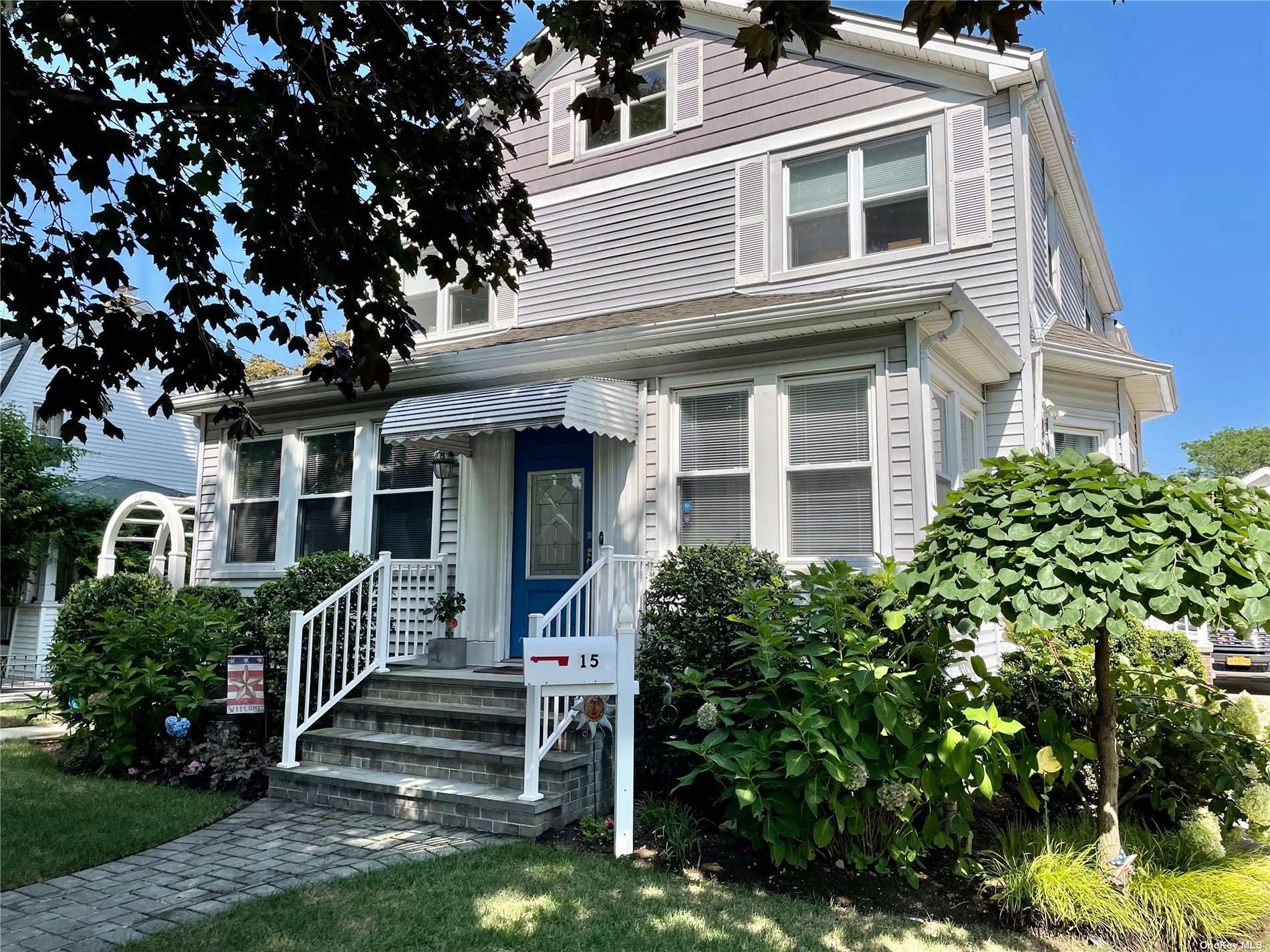 #1 photo, 15 Hawthorne Avenue, ナッソー郡 Floral Park , NY 11001