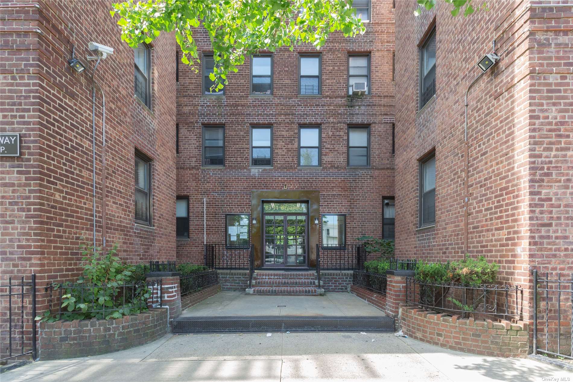 #1 photo, 85-14 Broadway, Elmhurst , NY 11373