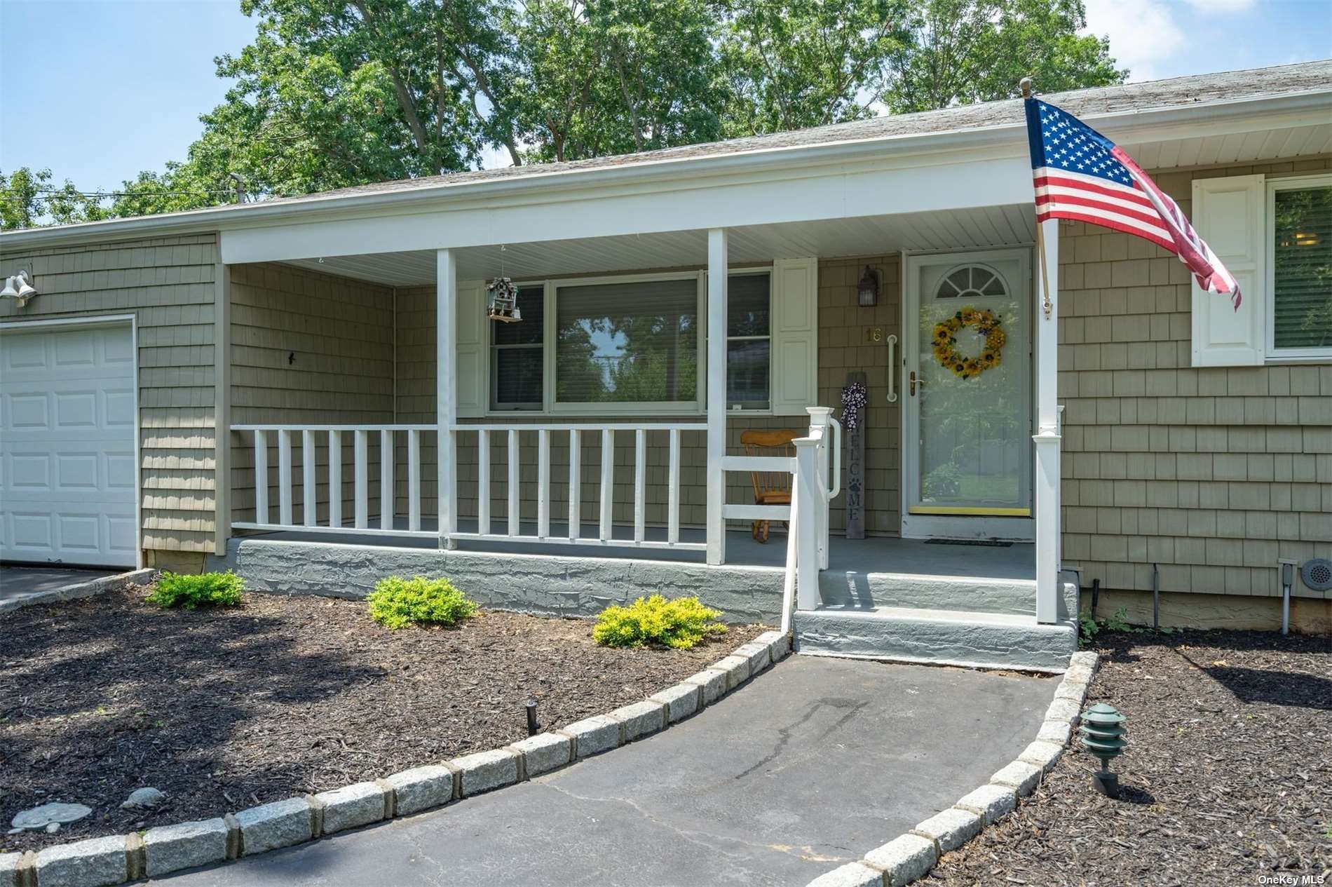 #1 photo, 16 Washington Avenue, サフォーク郡 Port Jefferson Station , NY 11776