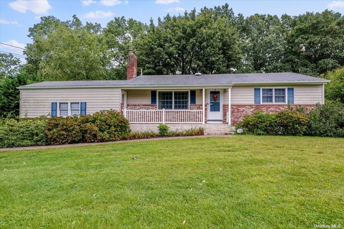 #1 photo, 324 Ontario Street, 东长岛 Ronkonkoma , NY 11779