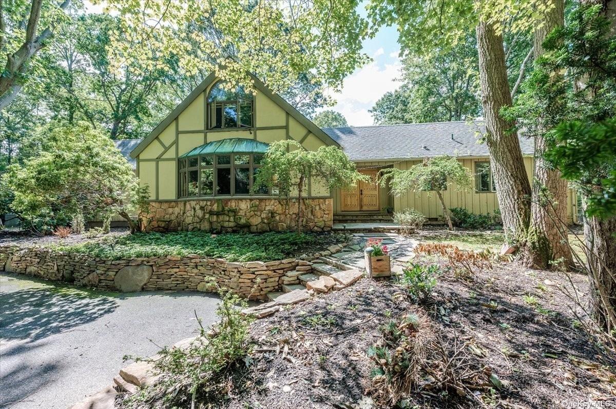 #1 photo, 40 Crooked Oak Road, 롱 아일랜드 Belle Terre , NY 11777