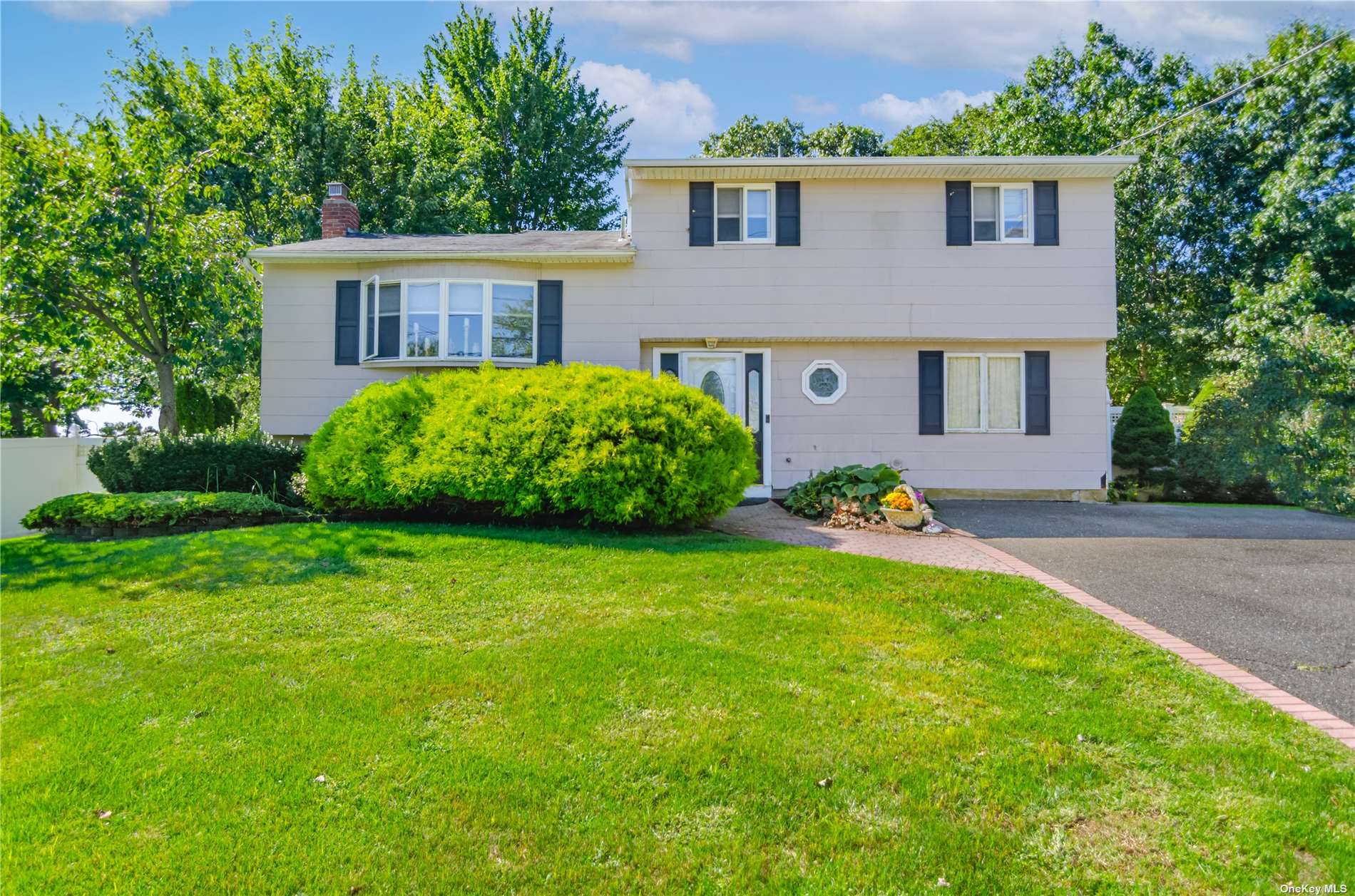 #1 photo, 36 Montclair Drive, Selden , NY 11784