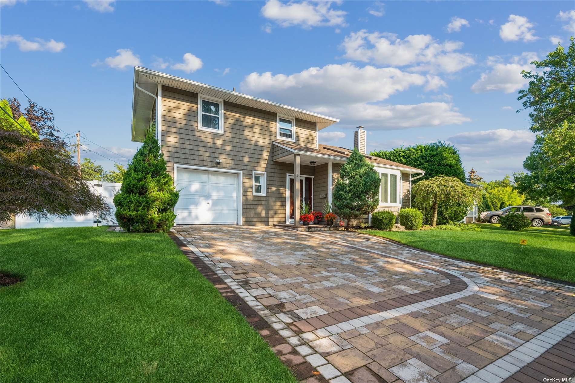 #1 photo, 14 Fresno Drive, 长岛 Plainview , NY 11803