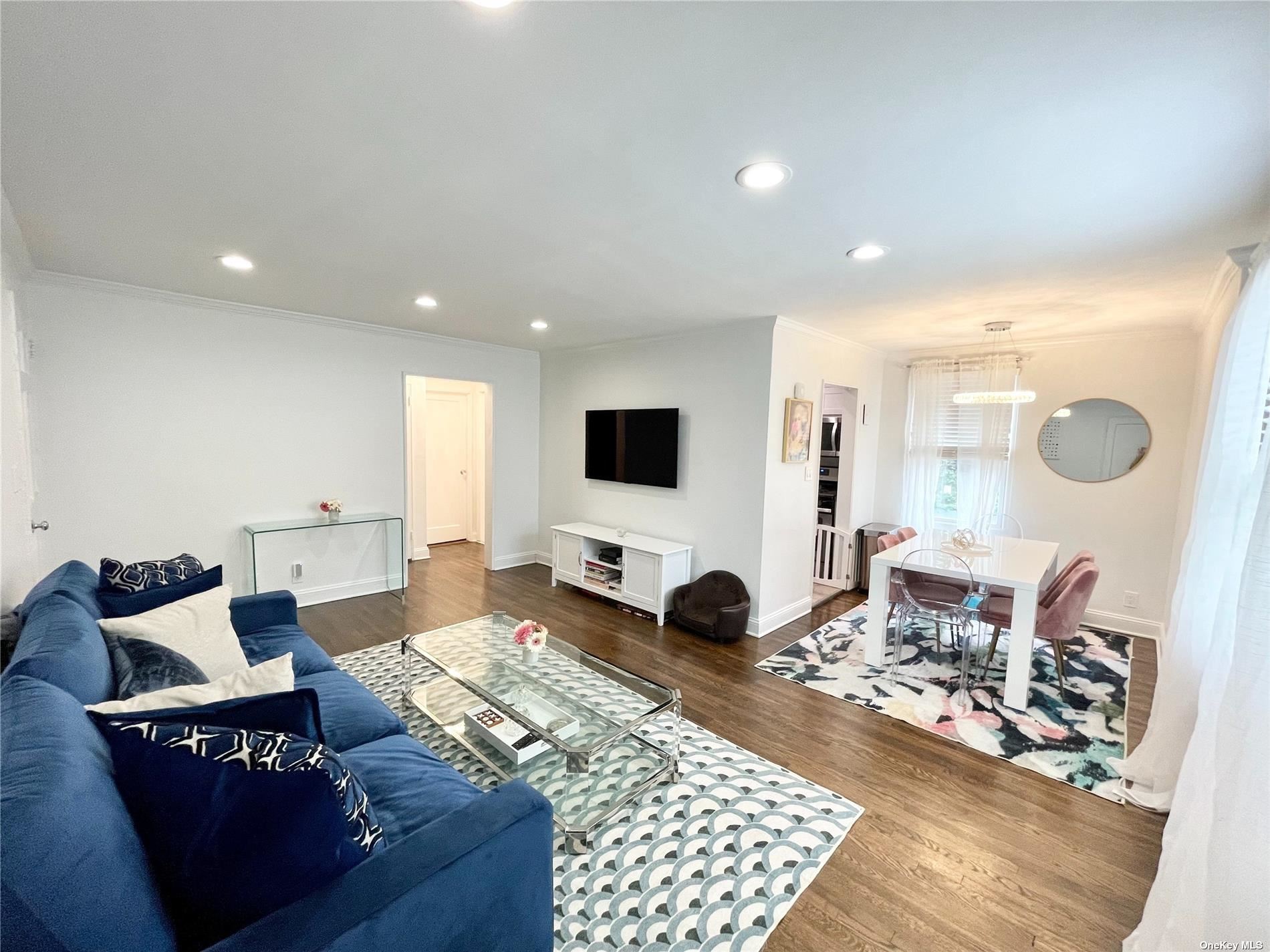 #1 photo, 97U Glen Keith Road, Glen Cove , NY 11542