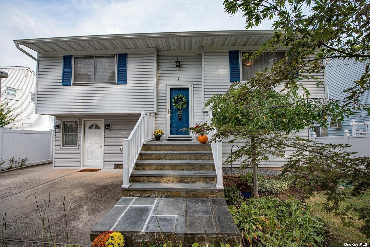 #1 photo, 7 Brennan Street, Huntington , NY 11743