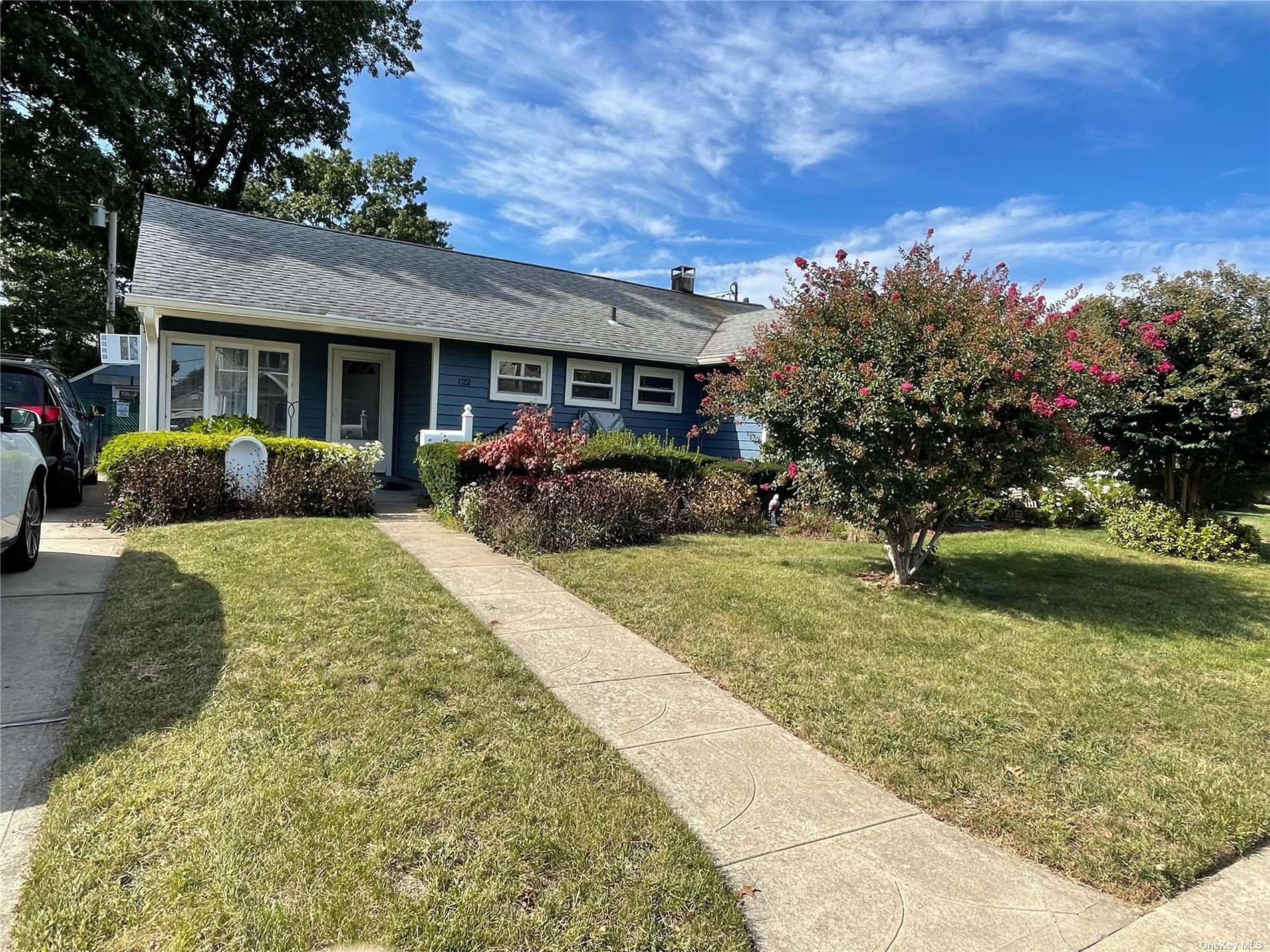 #1 photo, 122 Fairview Avenue, 长岛 East Meadow , NY 11554