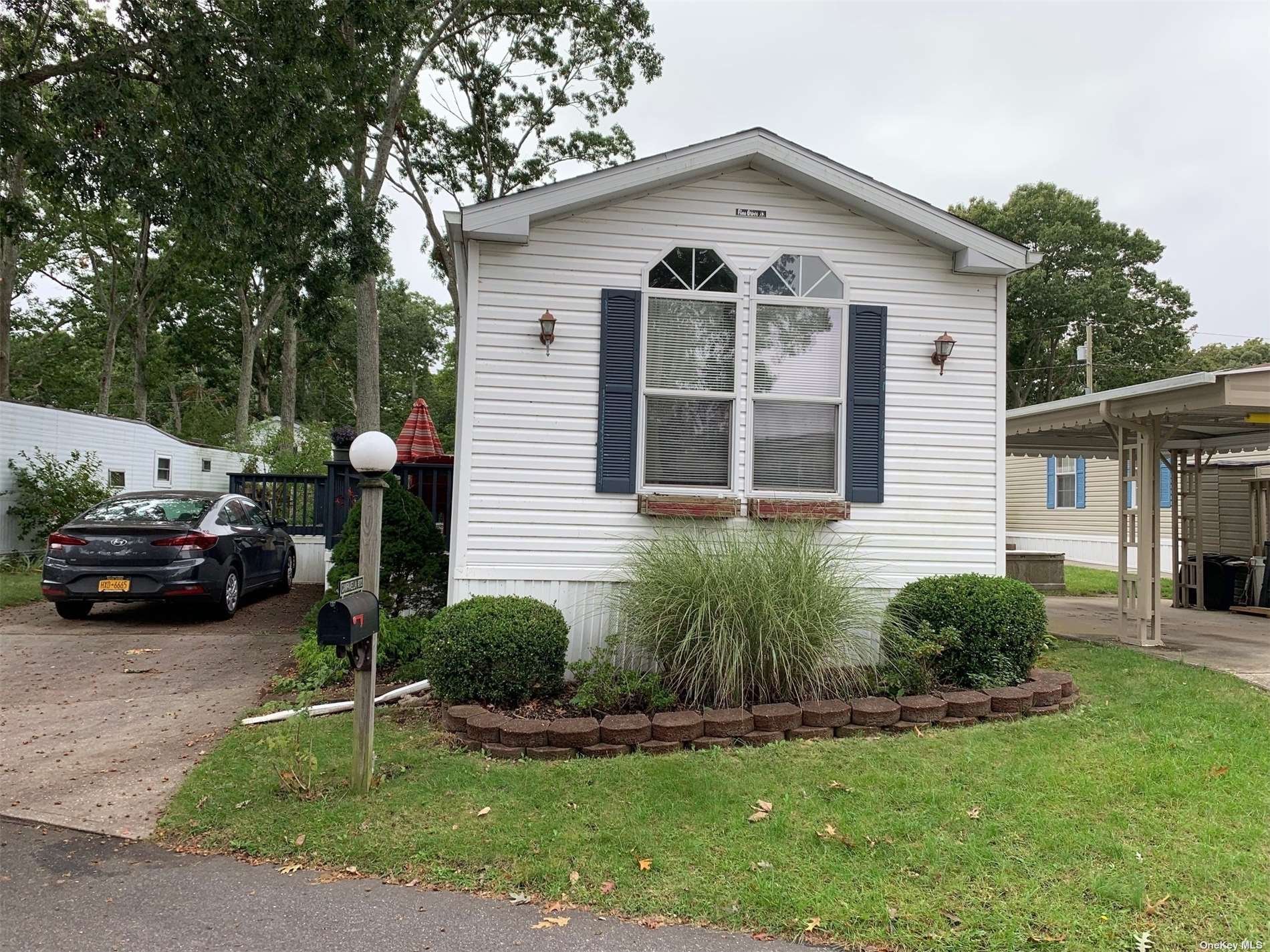 #1 photo, 1661-203 Old Country Road, Riverhead , NY 11901