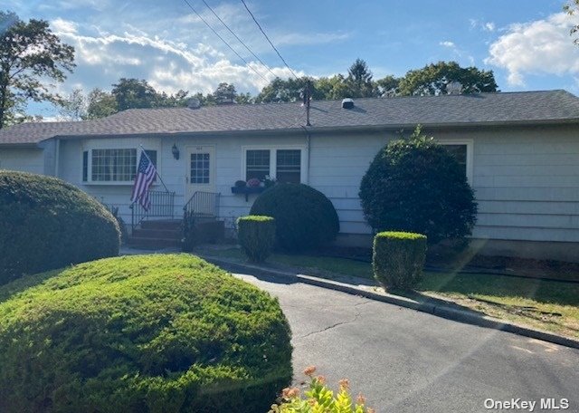 #1 photo, 468 Ferndale Boulevard, सफ़ोक काउंटी Islip , NY 11751