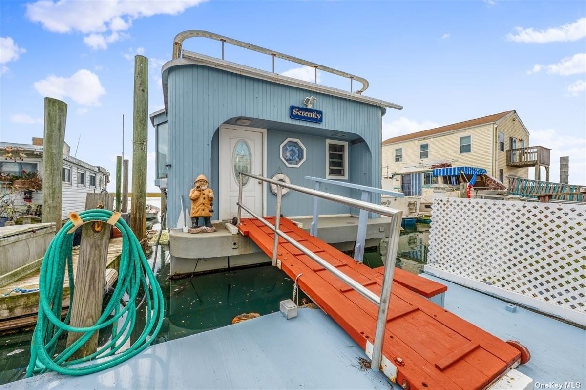 #1 photo, 220 Shore Road, Seaford , NY 11783