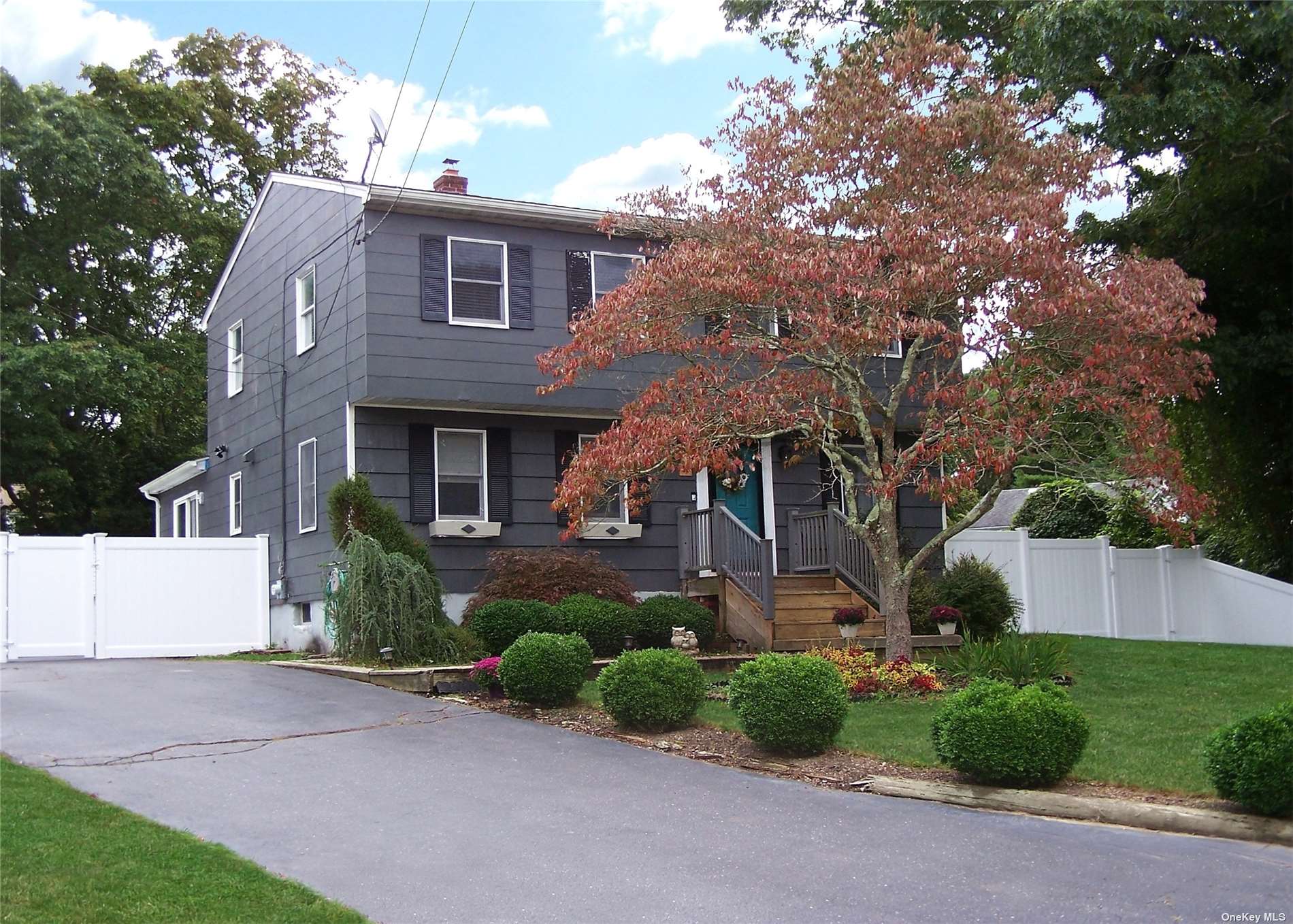 #1 photo, 11 Masem Square, East Patchogue , NY 11772