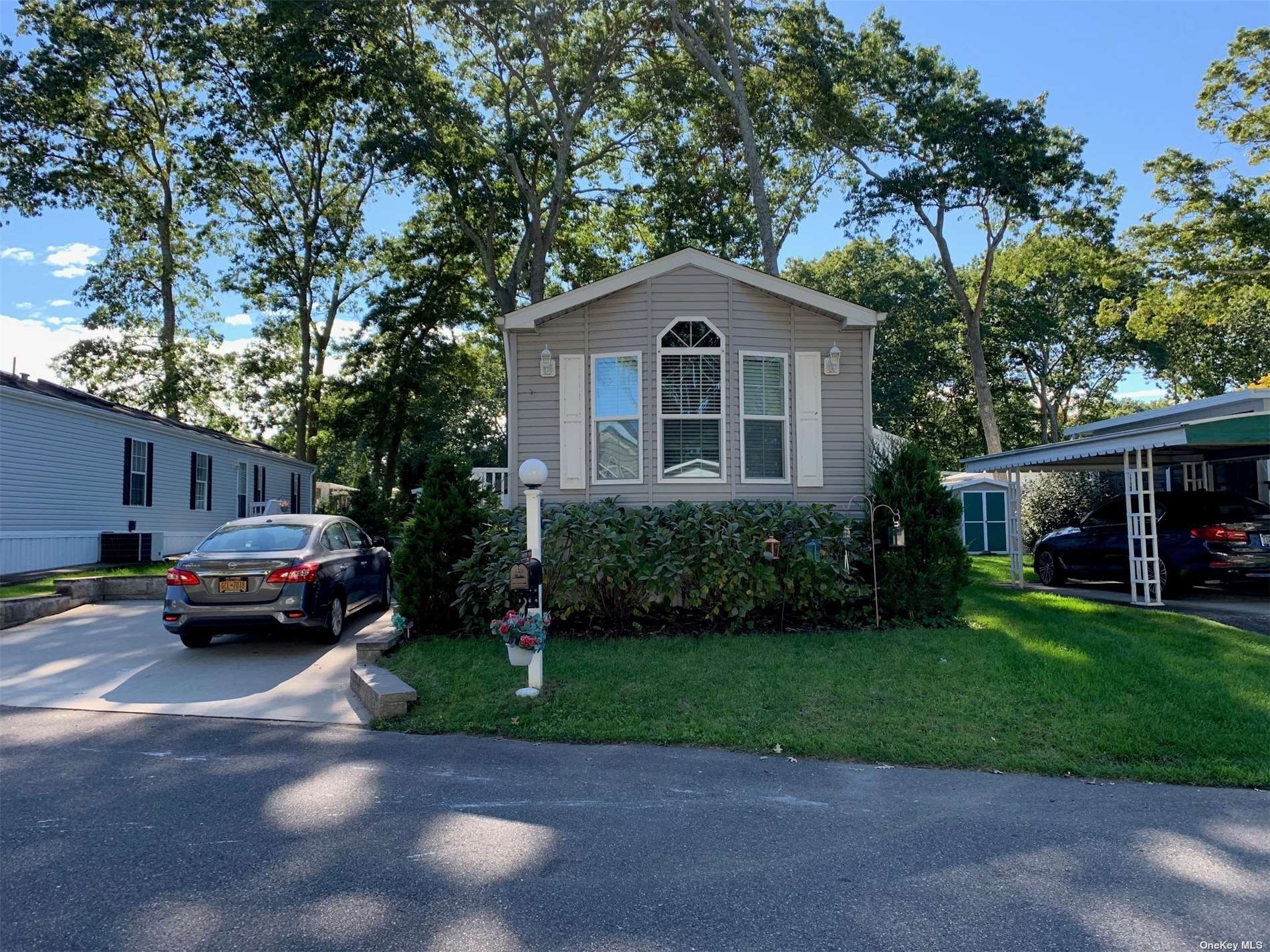 #1 photo, 1661-181 Old Country Road, Riverhead , NY 11901