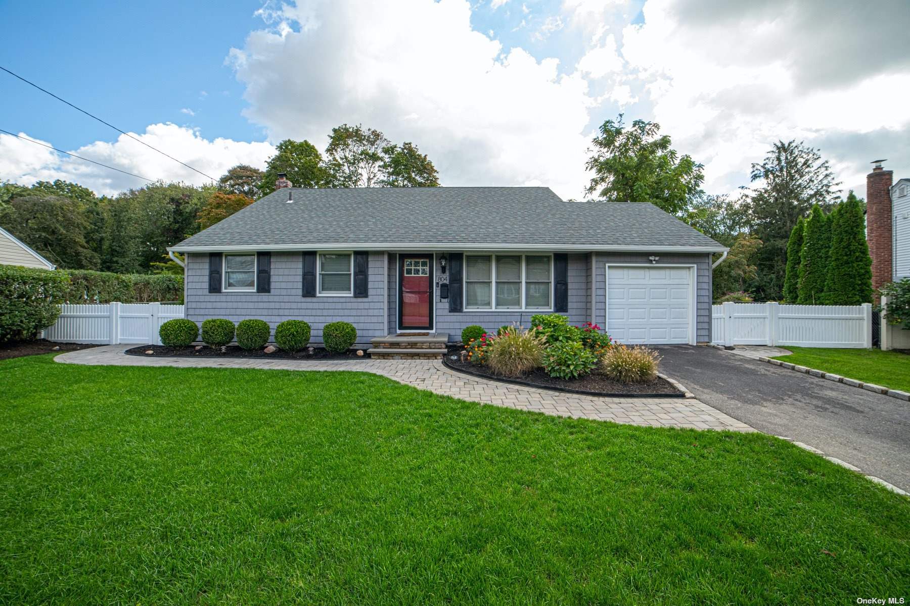 #1 photo, 804 Pine Avenue, West Islip , NY 11795