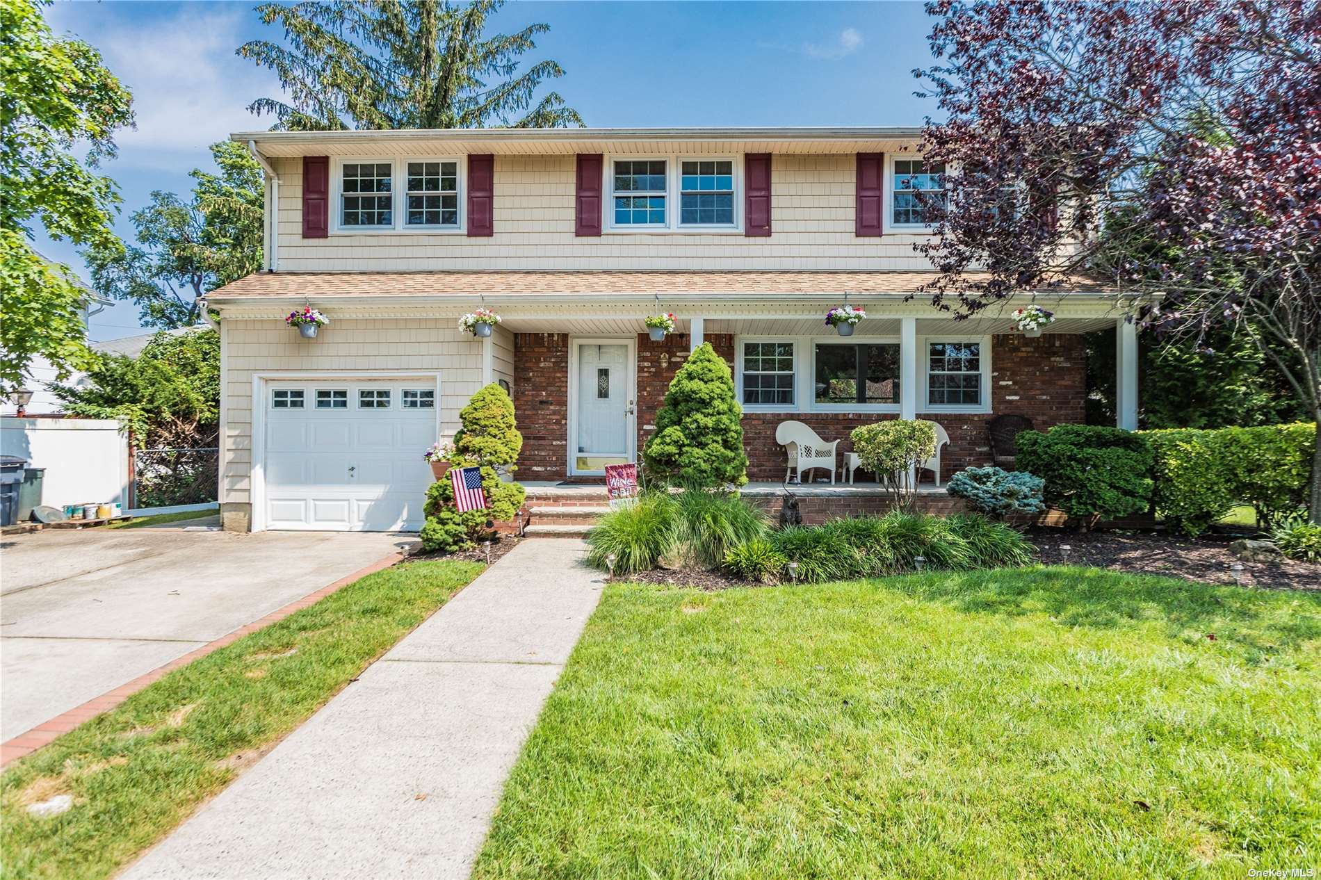 #1 photo, 2025 Shaw Drive, Merrick , NY 11566