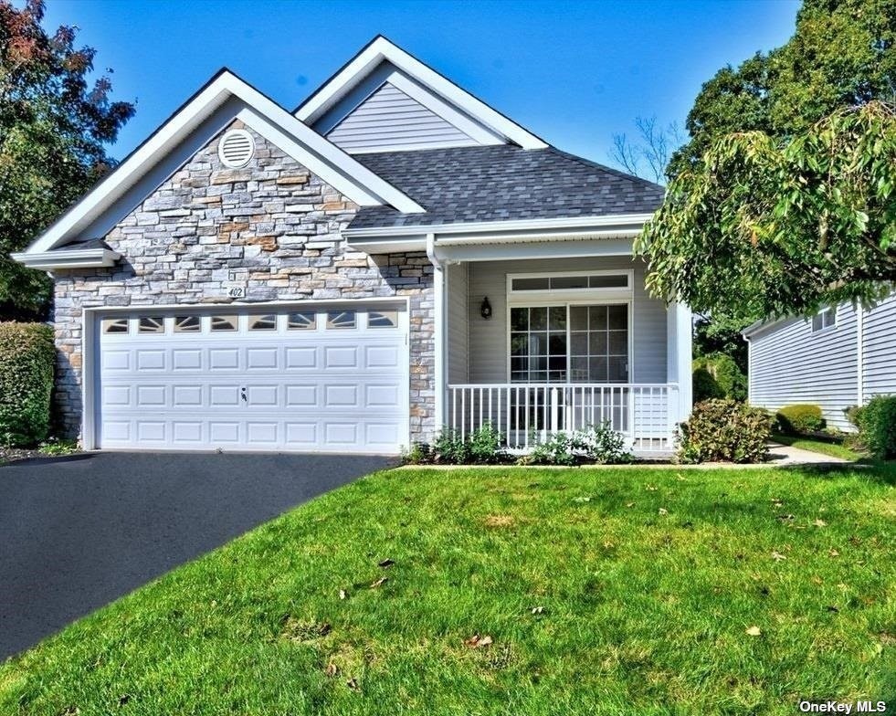 #1 photo, 402 Leisure Drive, サフォーク郡 Ridge , NY 11961