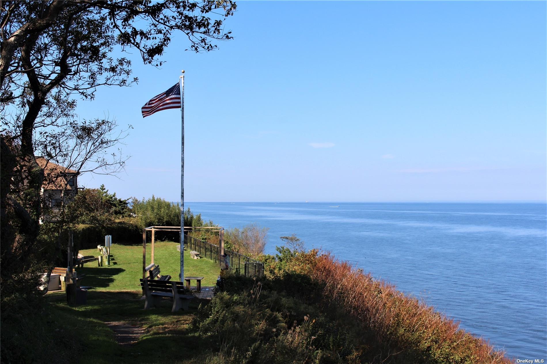 #1 photo, 7 Yaphank Road, 롱 아일랜드 Sound Beach , NY 11789