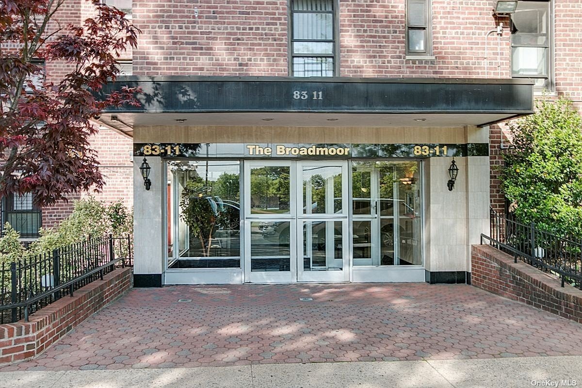 #1 photo, 83-11 139 Street, कुईंस Briarwood , NY 11435