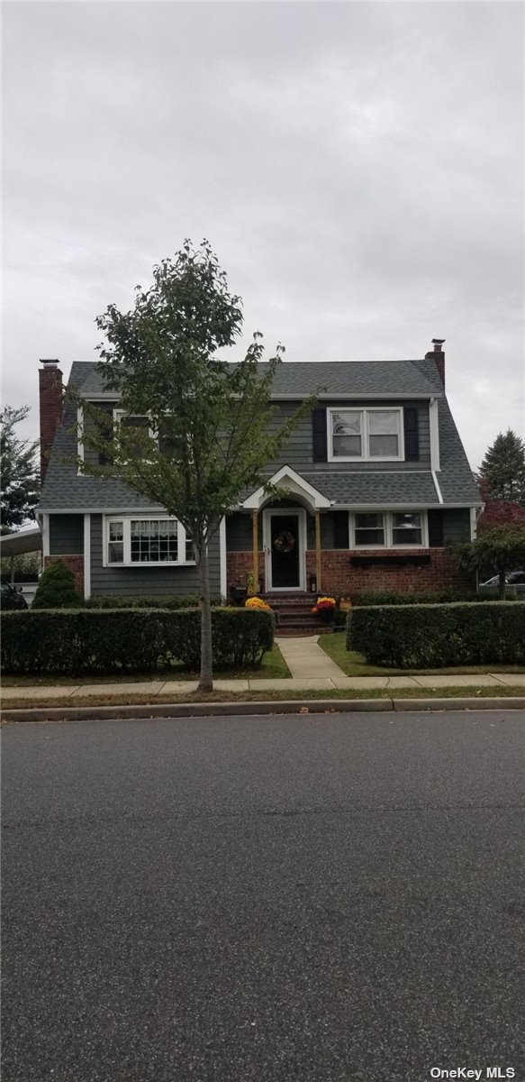 #1 photo, 200 Staples Street, सफ़ोक काउंटी Farmingdale , NY 11735