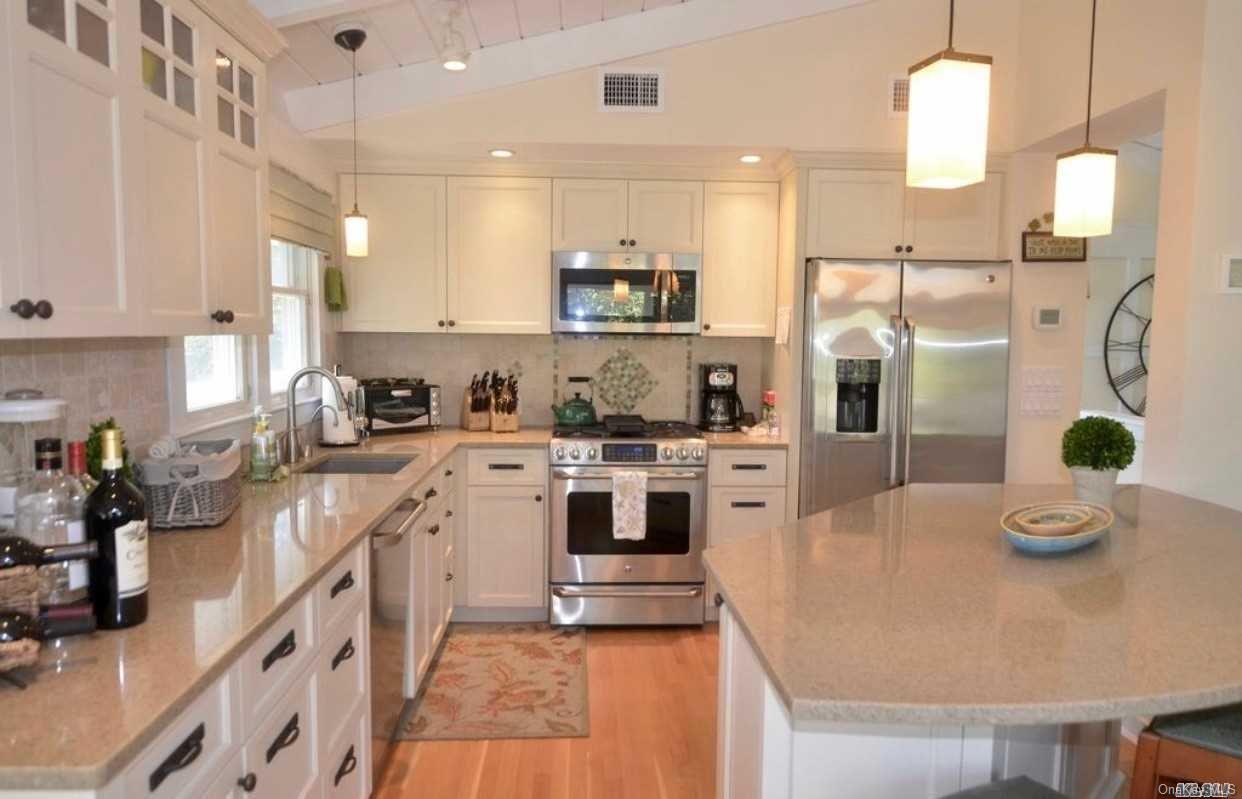 #5 photo, 207 Wilmot Road, Ocean Beach , NY 11770