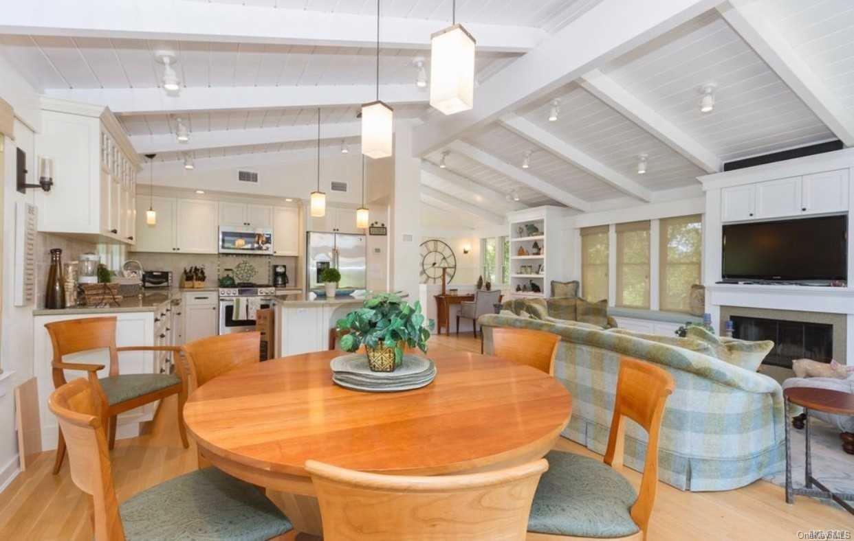 #8 photo, 207 Wilmot Road, Ocean Beach , NY 11770