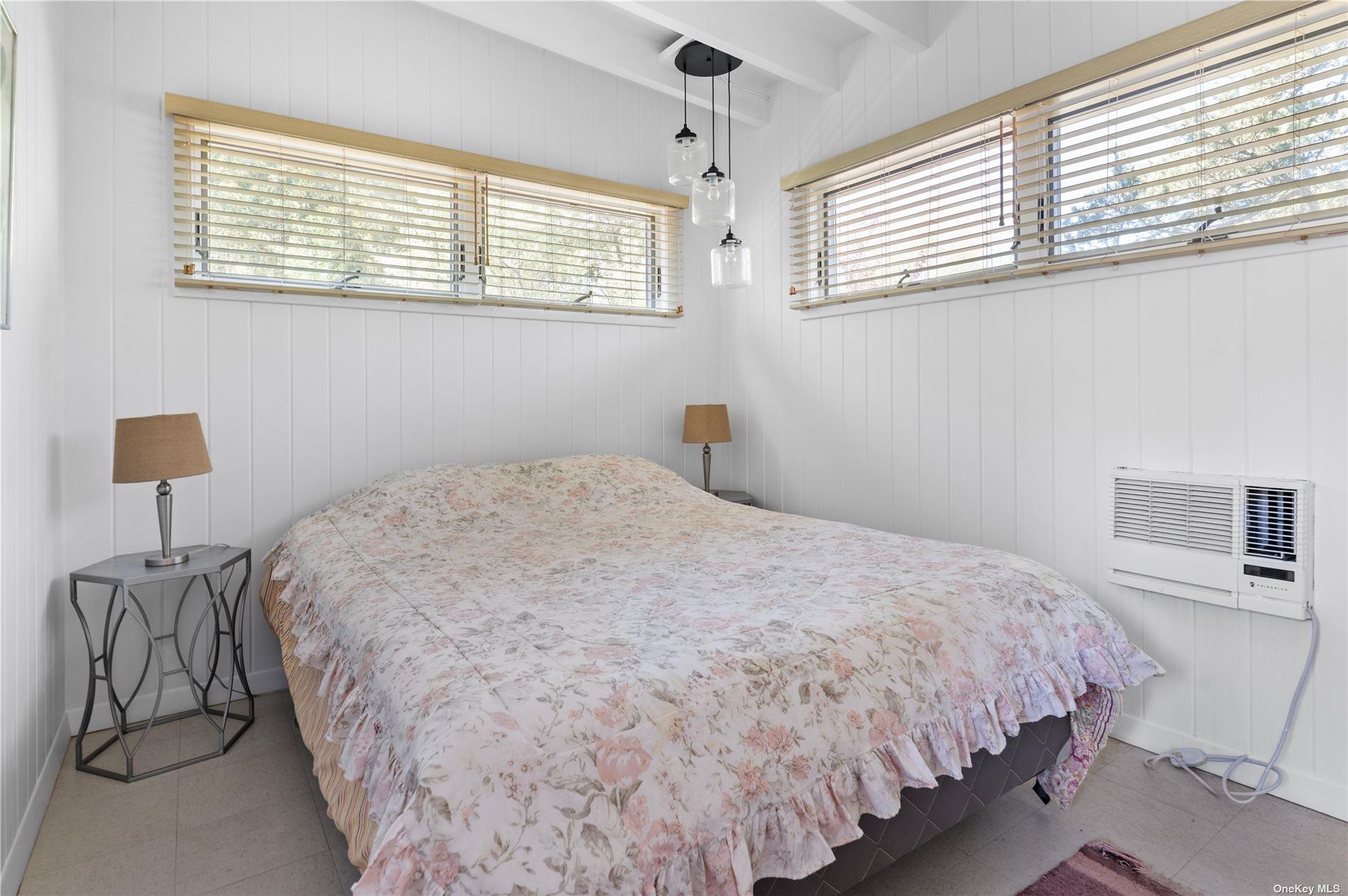 #5 photo, 32 Kelp Avenue, Seaview , NY 11770