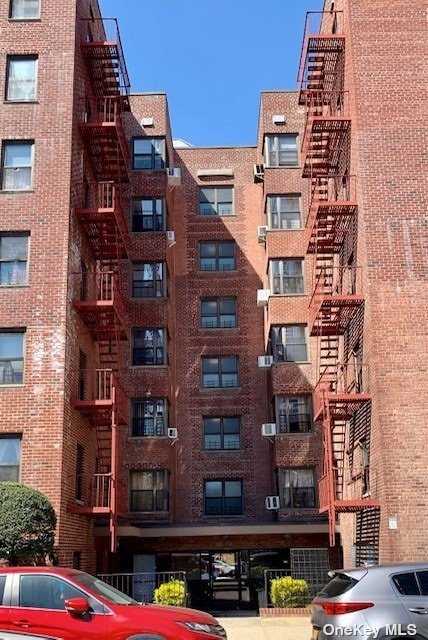 #1 photo, 32-22 89 Street, 皇后区 艾姆赫斯特 East Elmhurst , NY 11369