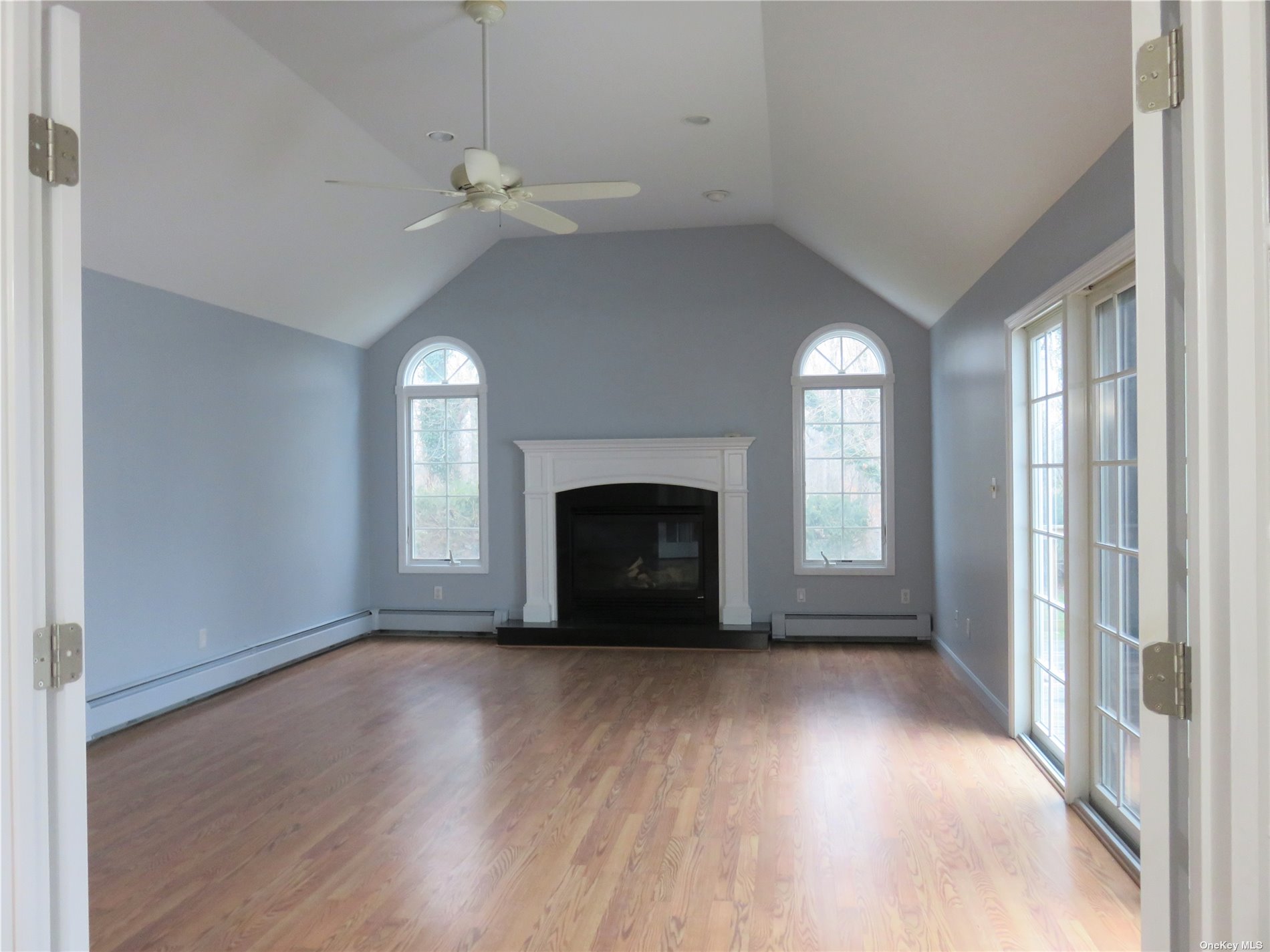 #1 photo, 143 5 Th Avenue, サフォーク郡 Kings Park , NY 11754