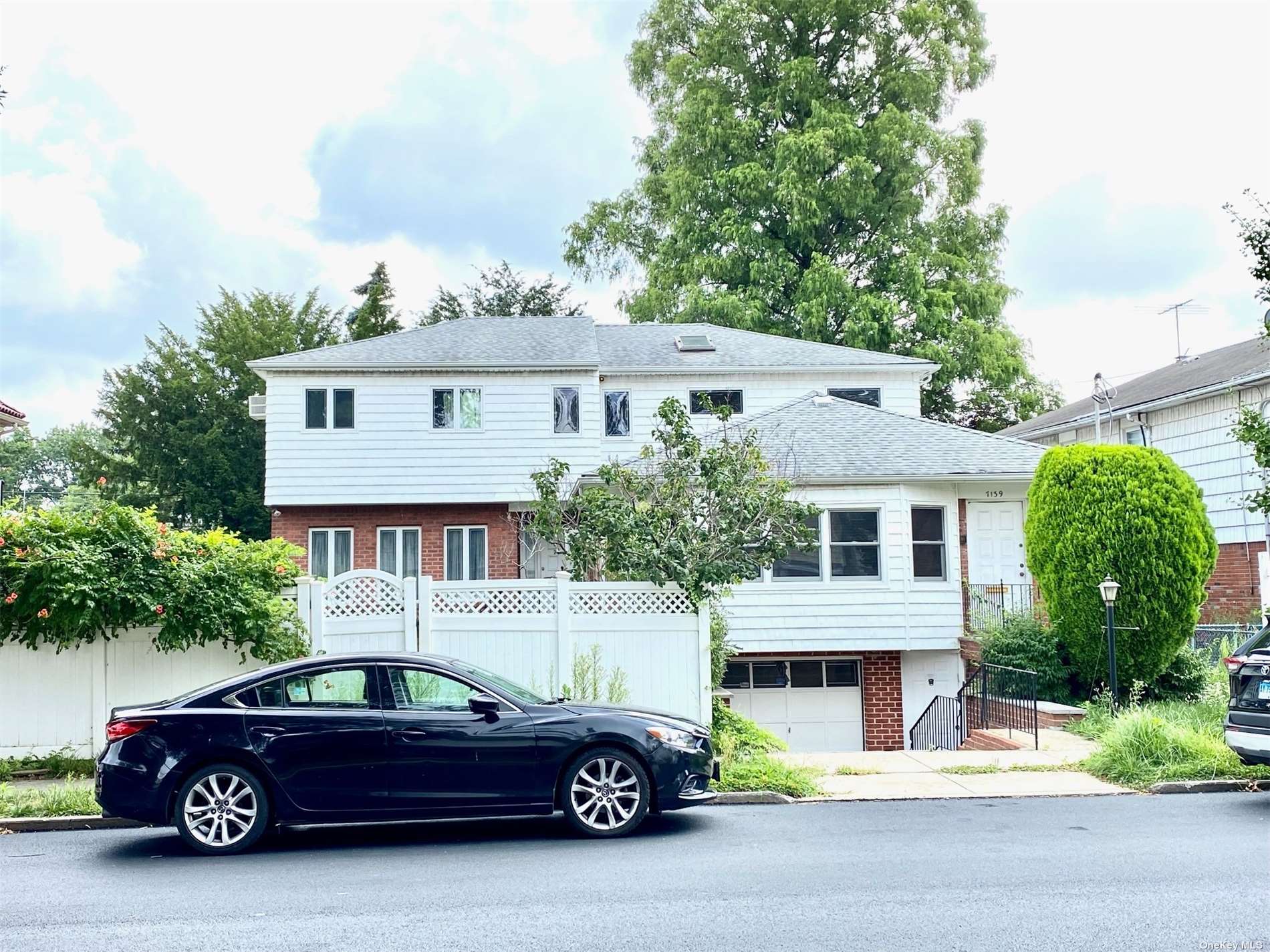 #1 photo, 71-39 166 Street, Fresh Meadows , NY 11365