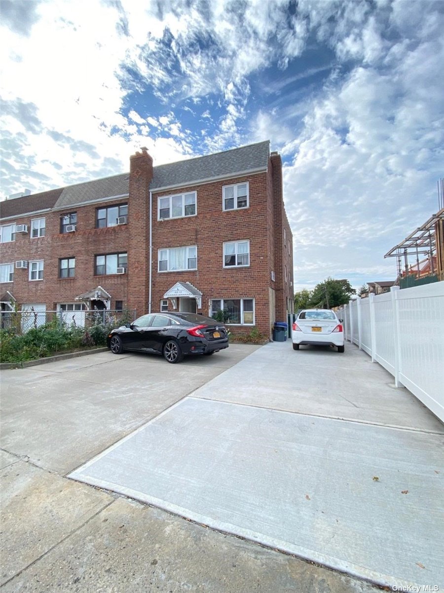 #1 photo, 165-12 Sanford Avenue, Flushing , NY 11358