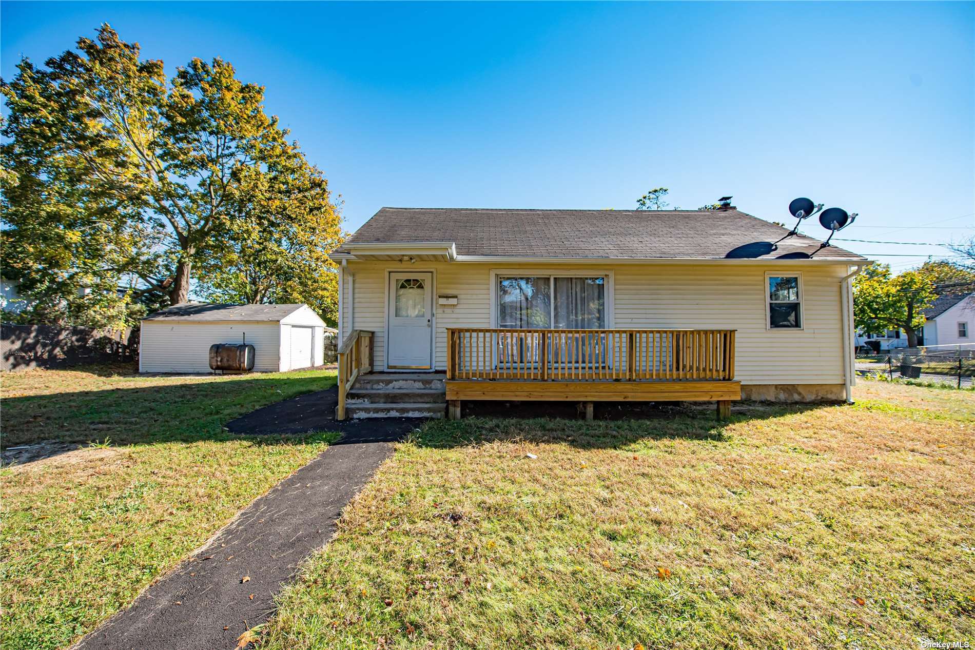 #1 photo, 31 Essex Street, Wyandanch , NY 11798