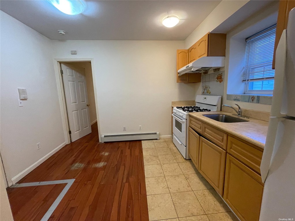 #1 photo, 41-59 70th Street, クイーンズ区 Woodside , NY 11377