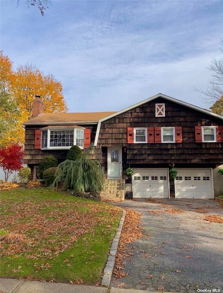 #1 photo, 18 Eileen Court, 東長島 康马克 Commack , NY 11725