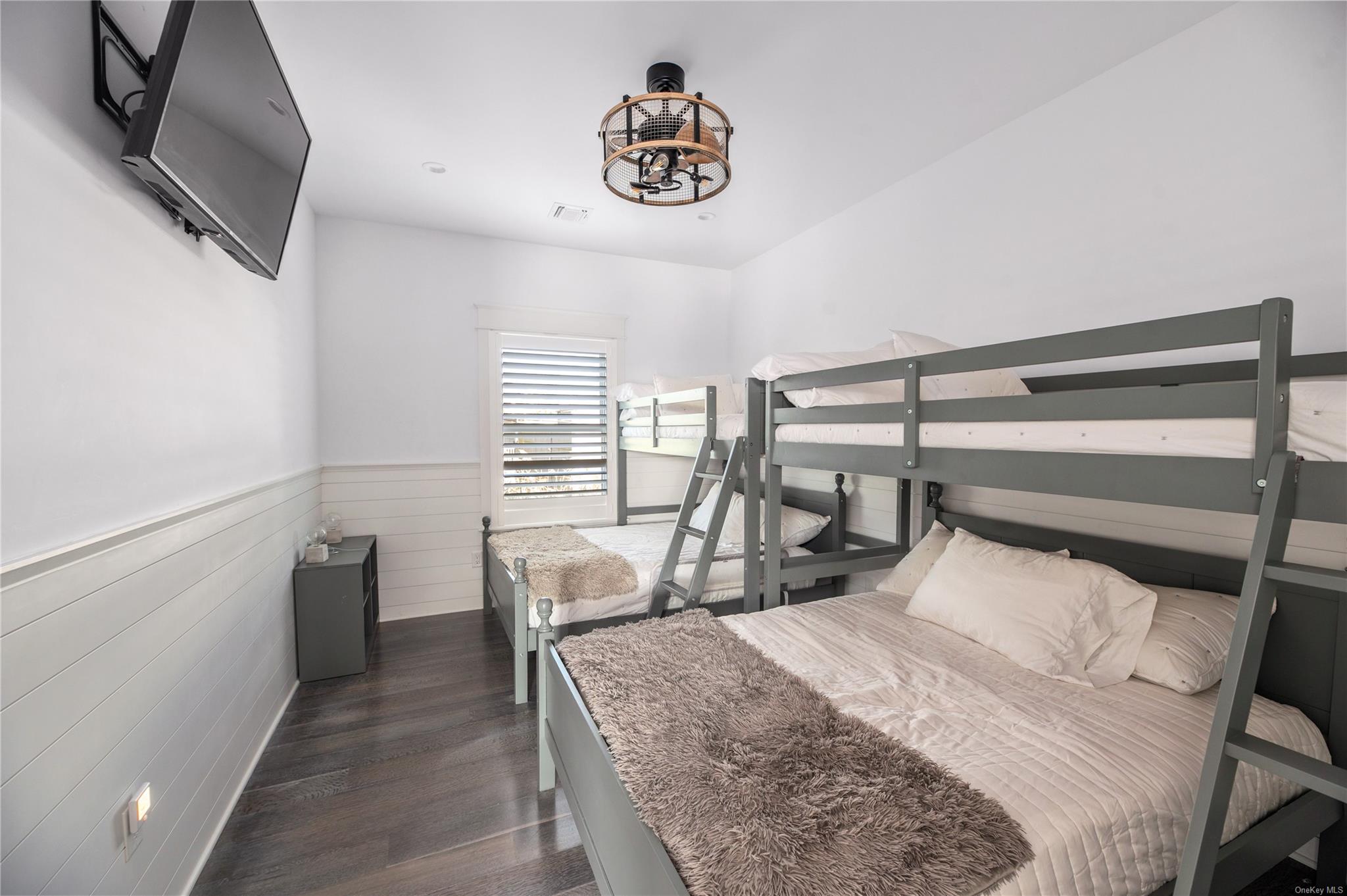 #3 photo, 335 Surf Road, Ocean Beach , NY 11770