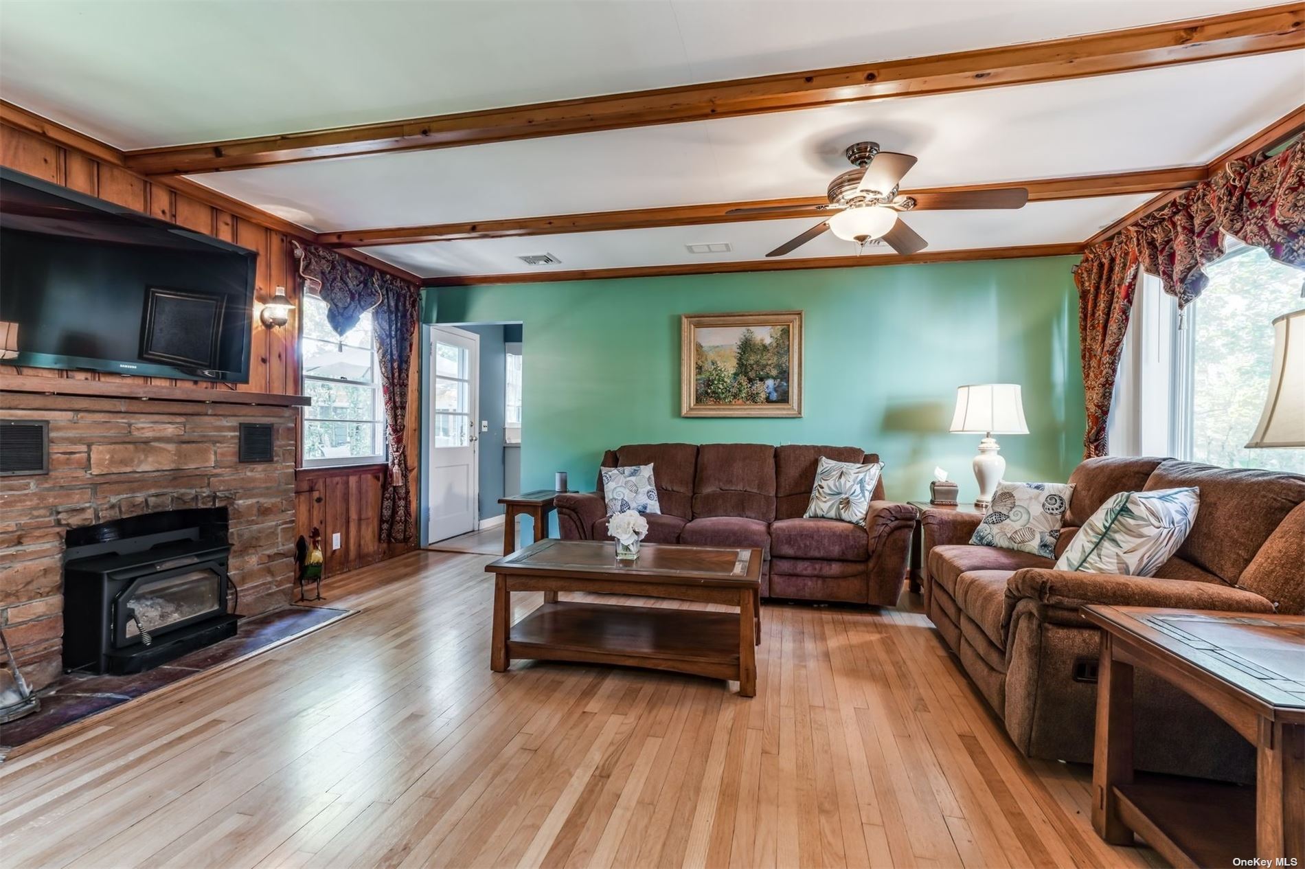 #1 photo, 77 Bellemeade Avenue, サフォーク郡 Smithtown , NY 11787