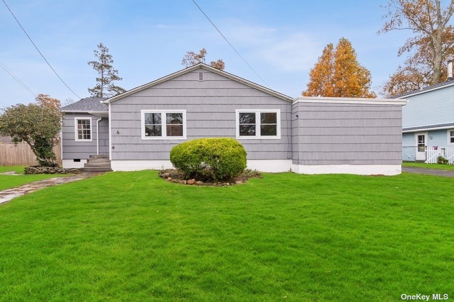 #1 photo, 54 Robinson Drive, Shirley , NY 11967