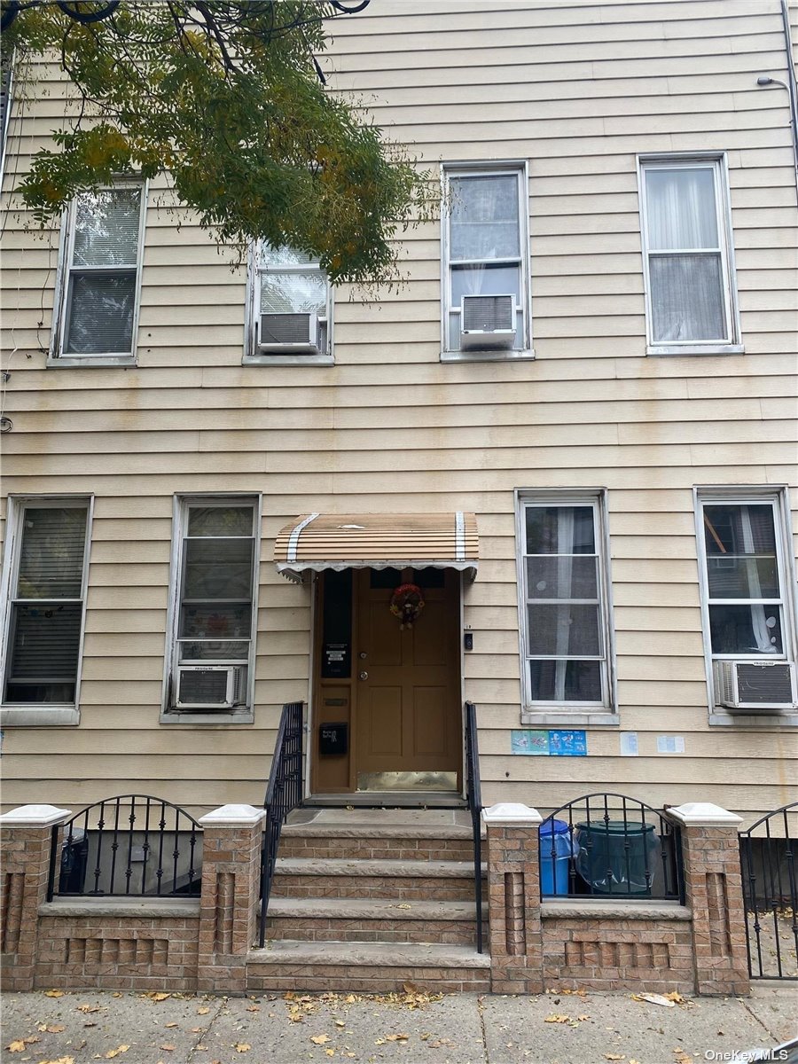 #1 photo, 20-27 Grove Street, クイーンズ区 Ridgewood , NY 11385