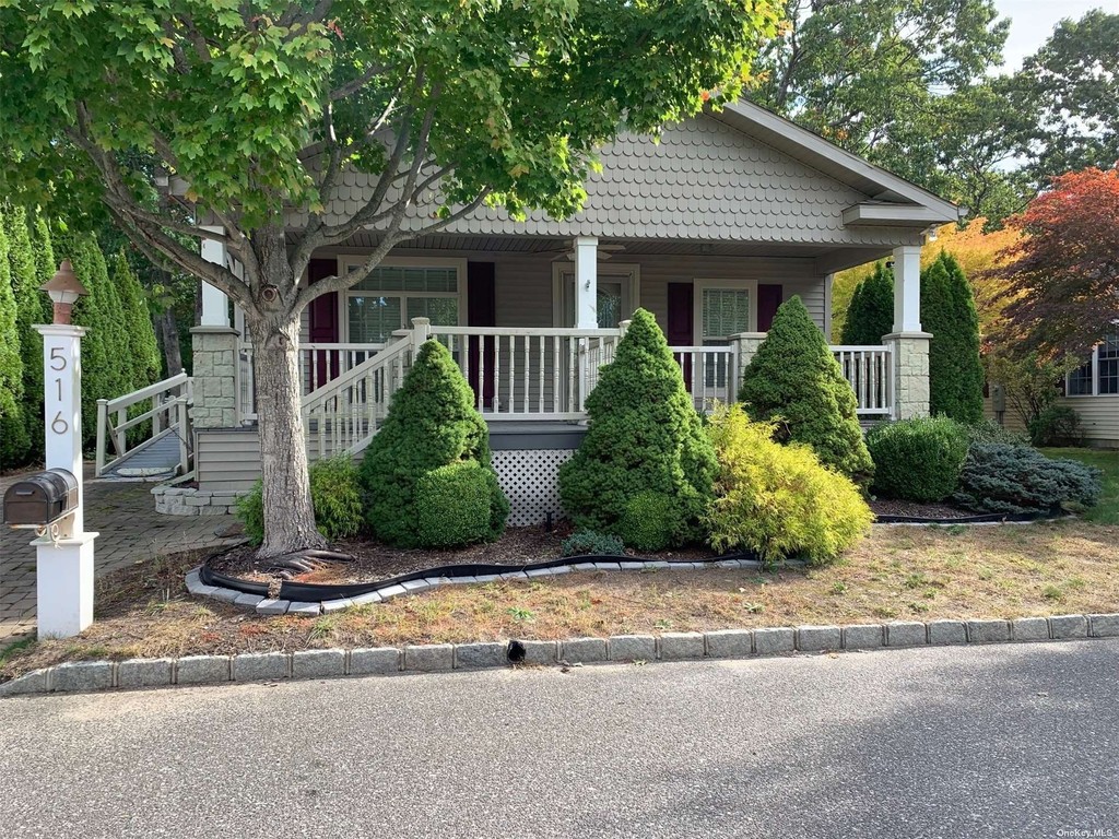 #1 photo, 1661-516 Old Country Road, Riverhead , NY 11901