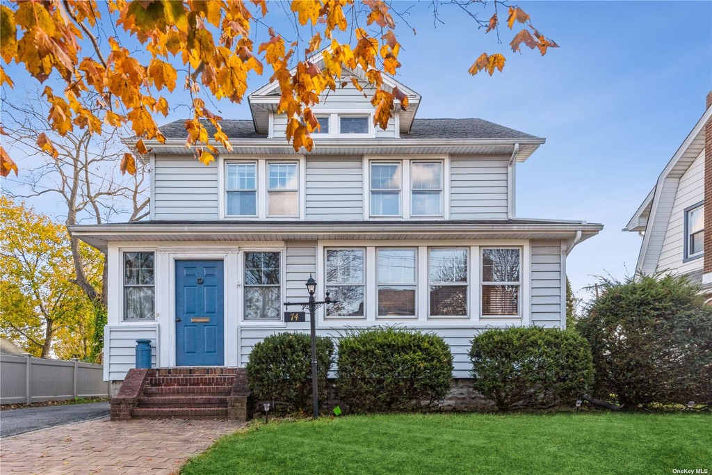 #1 photo, 74 Lakewood Boulevard, Lynbrook , NY 11563