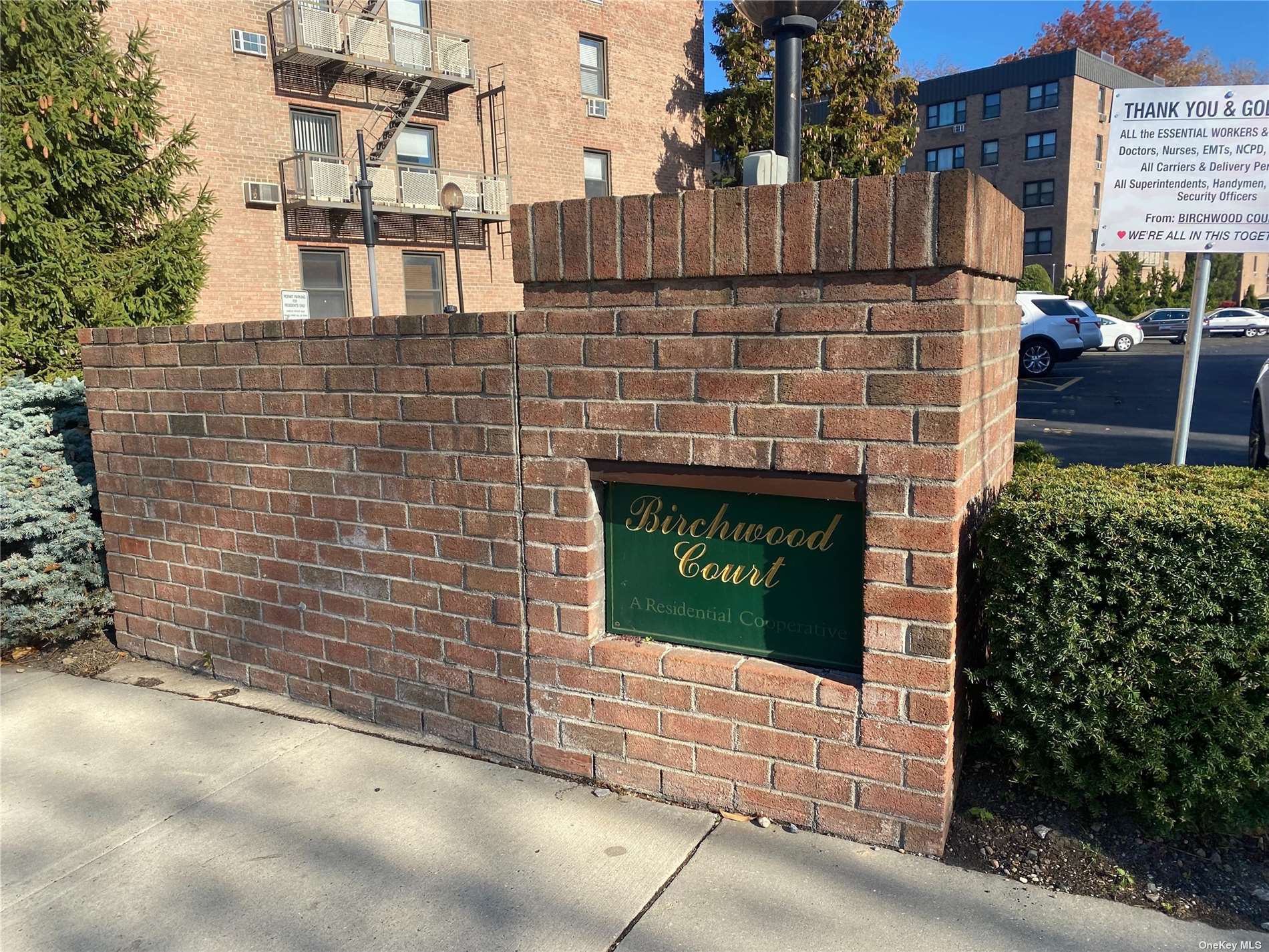 #1 photo, 4 Birchwood Court, नासाउ काउंटी Mineola , NY 11501