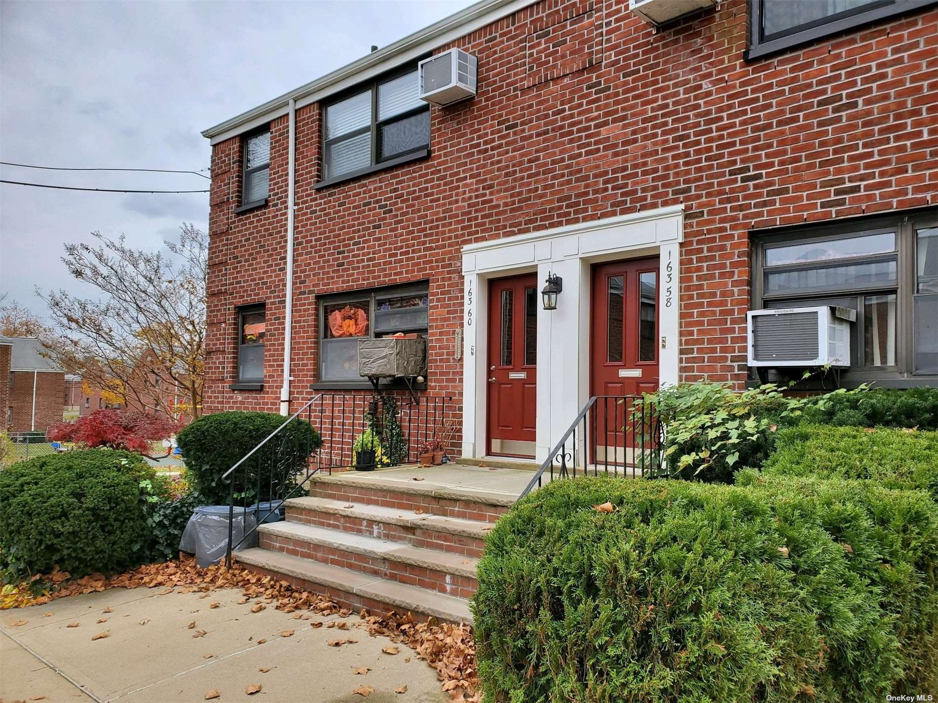 #1 photo, 163-58 17th Avenue, קווינס Whitestone , NY 11357