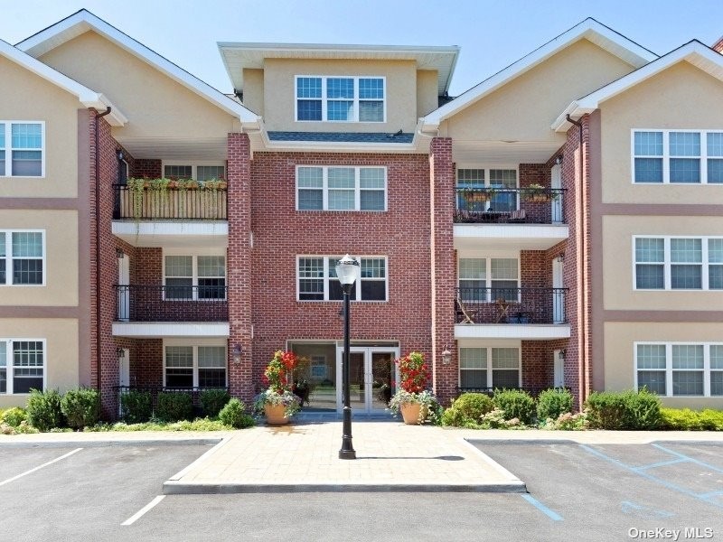 #1 photo, 200 Carney Street, Glen Cove , NY 11542