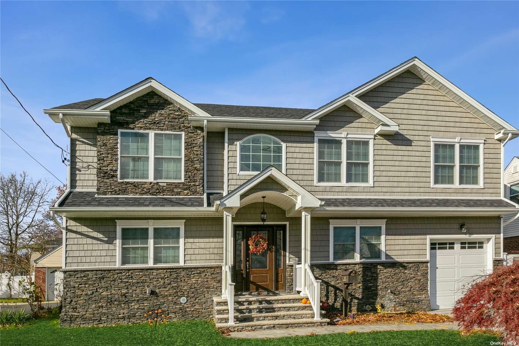 #1 photo, 165 Kilburn Road, Garden City South , NY 11530