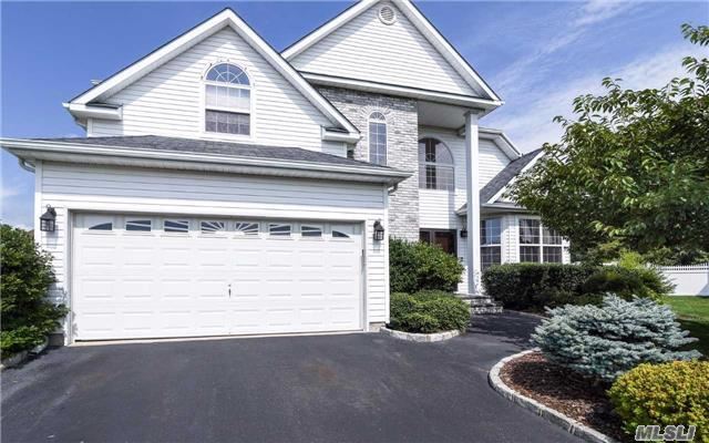 #1 photo, 7 Mulberry Court, Holtsville , NY 11742