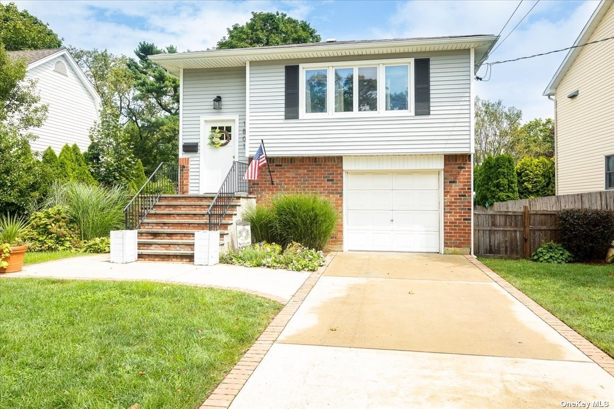 #1 photo, 1801 Beech Street, Wantagh , NY 11793